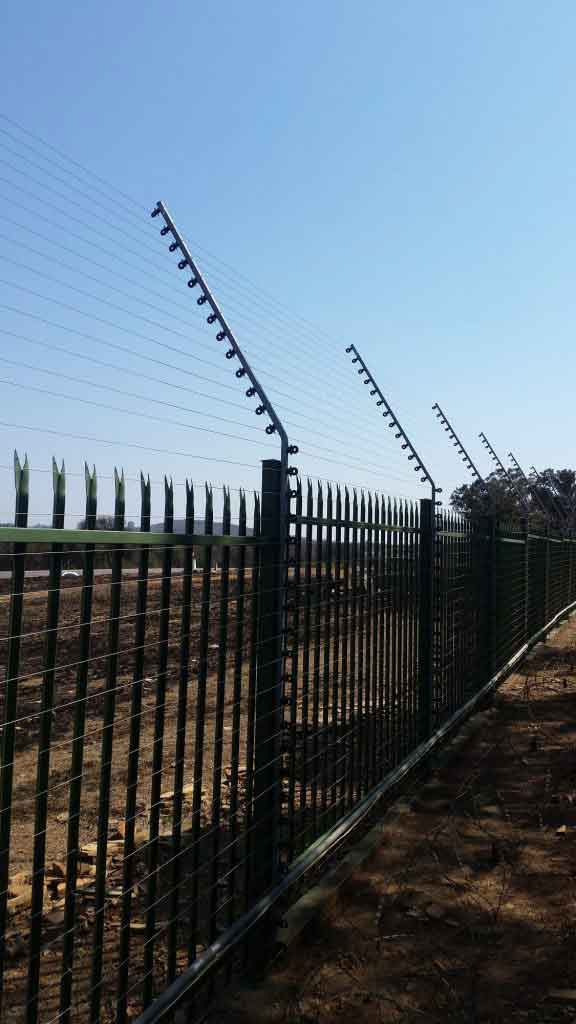 36 line palisade fence